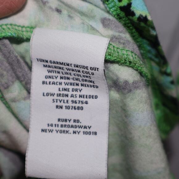 Ruby Road Blouse Women PS Assymetric Hem Green Vines - Picture 6 of 14